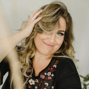 Meet your Posher, Sari